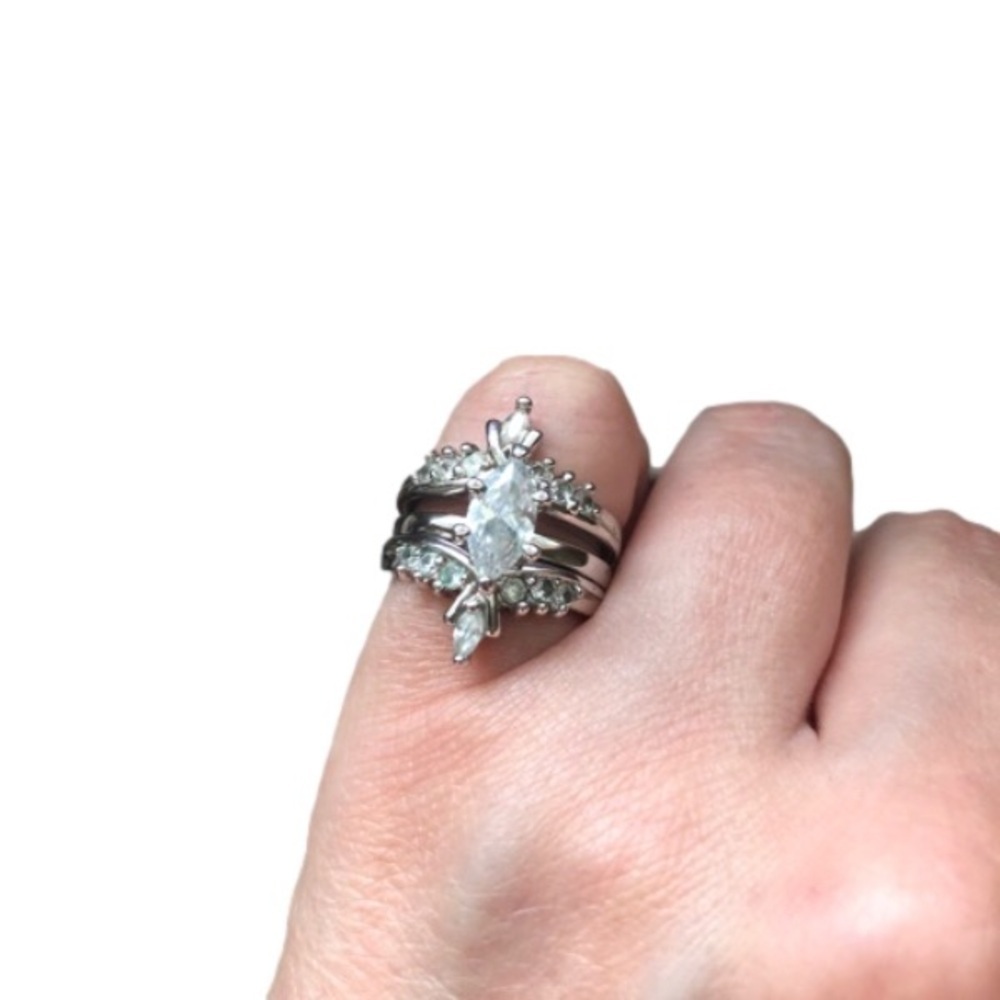 Avon Vintage Marquise Cubic Zirconia Wedding Set w/ Jacket Silver Tone Sz 5